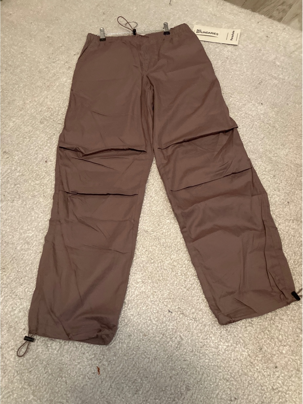 NWT No Boundaries Parachute Cargo Pants Brown Size XS #2081